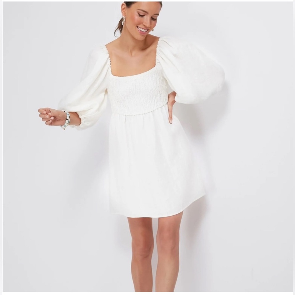 Tuckernuck White Annie Smocked Dress Size M